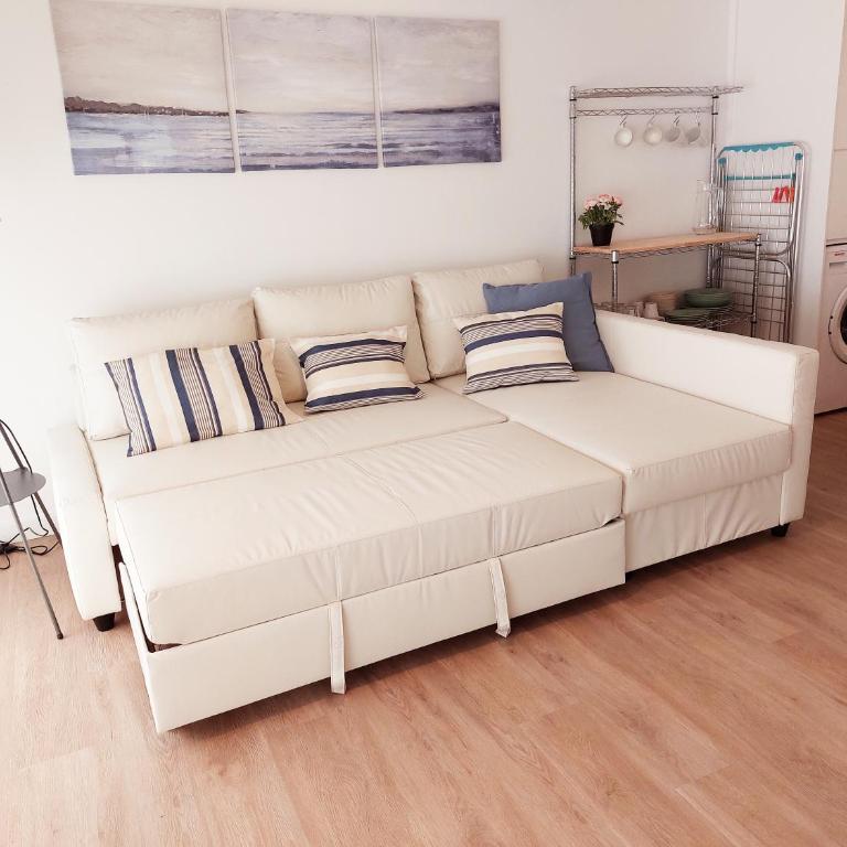 Doña Elvira Malasaña - Estudio con sofá cama - 10