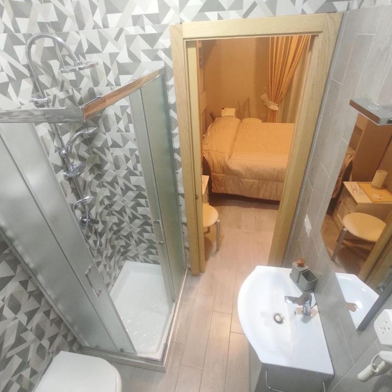 Sunrise 15 - Double Room with Balcony - 9