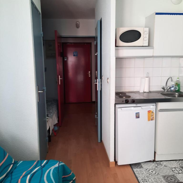 studio tout équipé proche therme - Studio-Apartment - 7