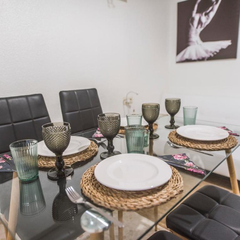 Apartamento Plaza de la Laguna by Dulce - Two-Bedroom Apartment - 10