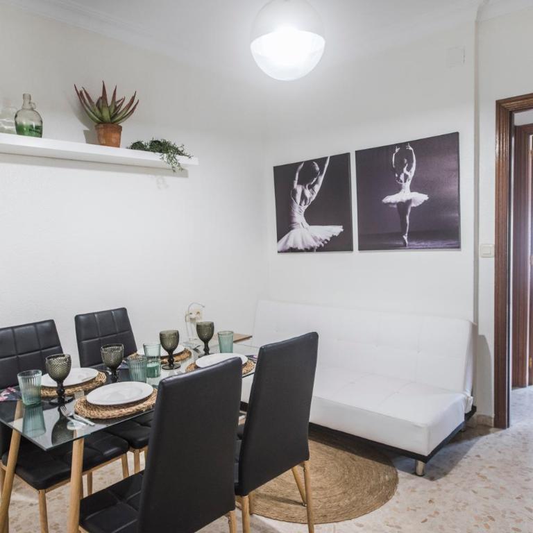 Apartamento Plaza de la Laguna by Dulce - Two-Bedroom Apartment - 11