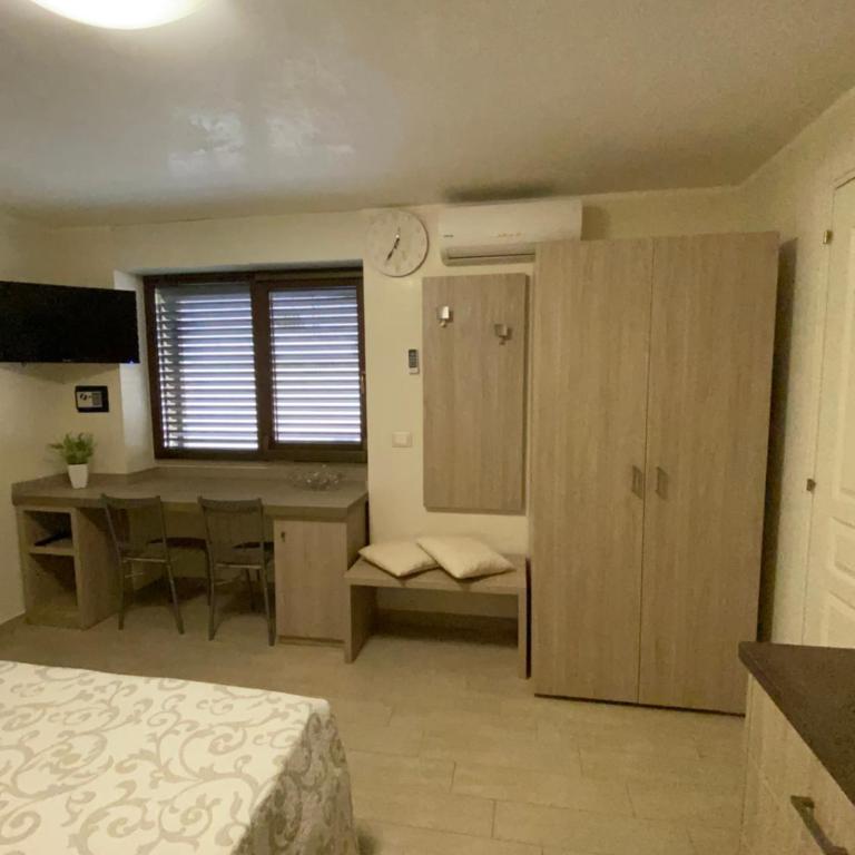 VIOLA - One-Bedroom Apartment - 4