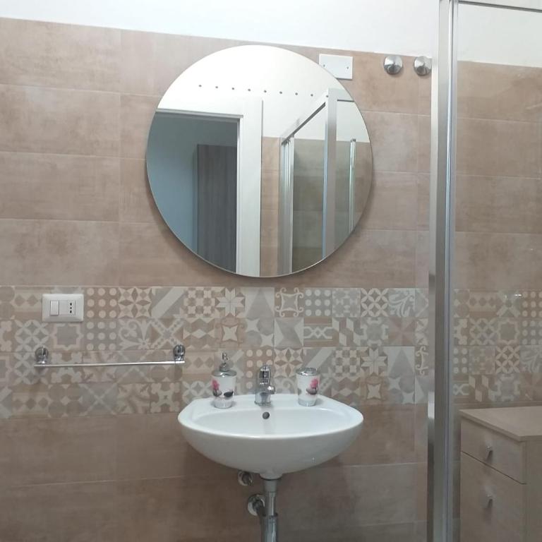 BERNINI Affittacamere - Guest House - Double Room with Private Bathroom - 11