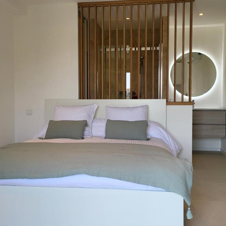 Ideal BnB, Luxury Apartments - Apartment with Terrace and Pool - 4