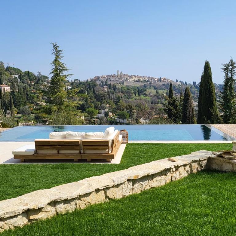 Ideal BnB, Luxury Apartments - Apartment with Garden View and Pool - 4