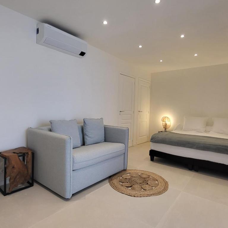 Ideal BnB, Luxury Apartments - Premium Apartment with Pool - 12