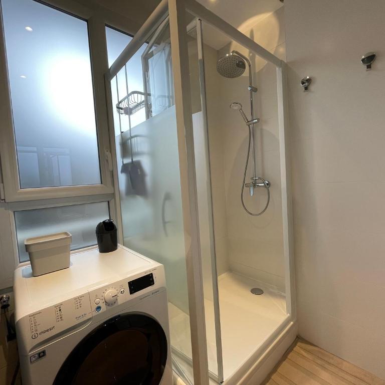 Superbe T3 climatisé - vue port de plaisance - centre historique - balcon - WIFI - 5e avec ascenseur - Appartamento con 2 Camere da Letto - 34