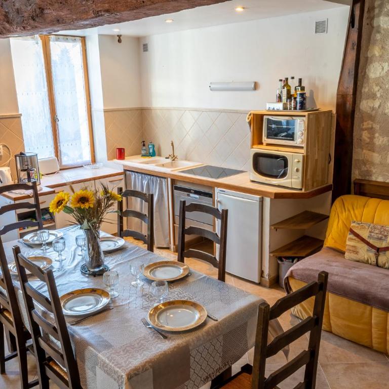 Maison Camilia - One-Bedroom House - 14