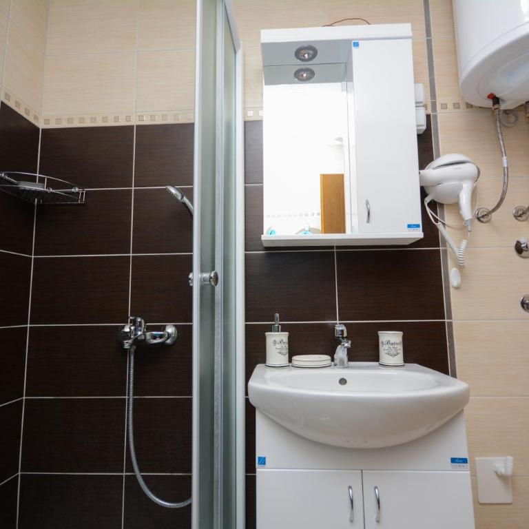 Apartman Nikolina - One-Bedroom Apartment - 54