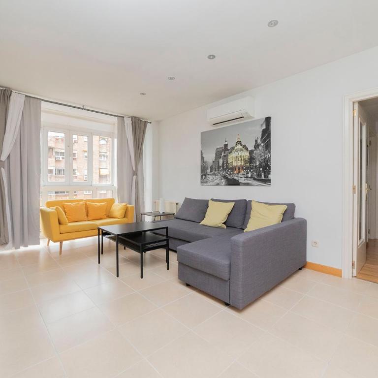 APARTAMENTO MADRID rio - Two-Bedroom Apartment - 9