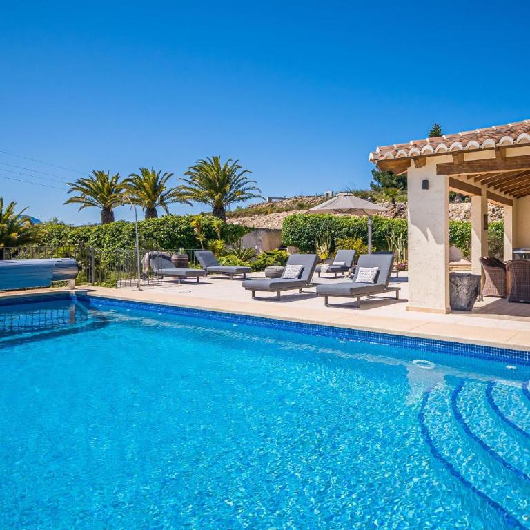 Luxury Villa with panoramic views over Moraira - Villa con piscina privada - 4