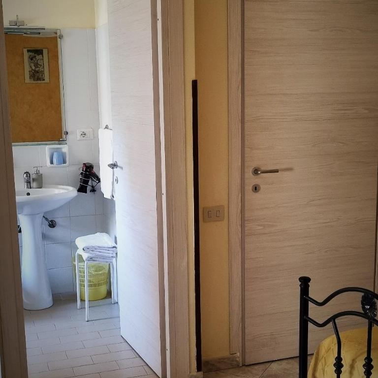 Delle Rose - Camera Familiare con Vista Mare - 4