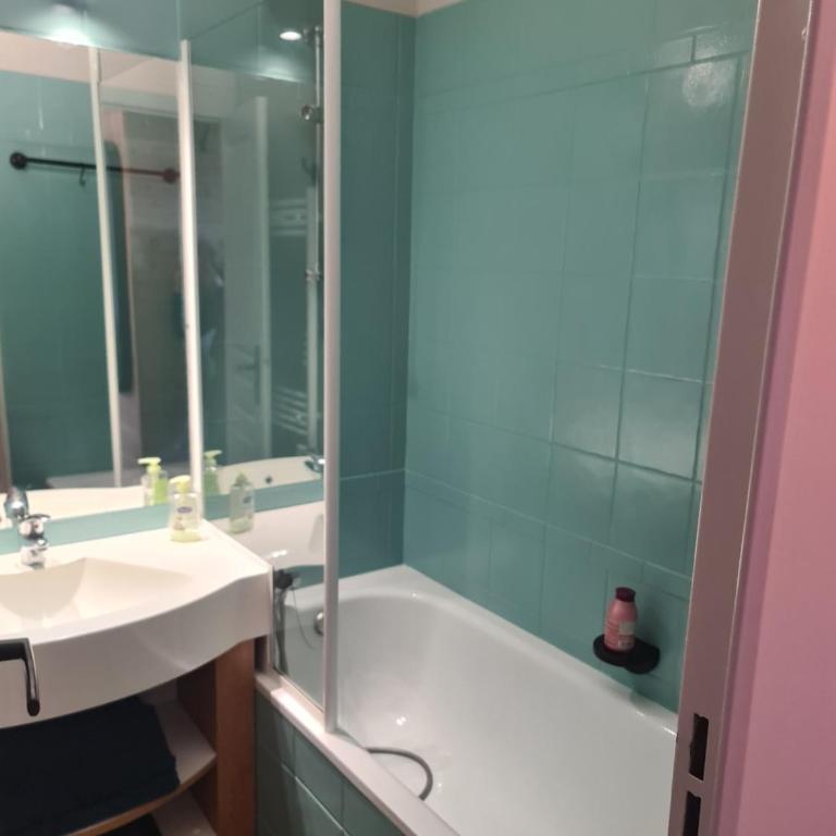 appartement le Chamois 312 Valmeinier 1900 piscine extérieur uniquement ouverte saison d été avec 1 chambre - Appartement 2 Chambres - 9