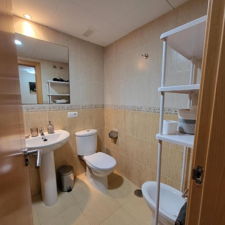 ¡Bajo precioso con salida directa a la piscina comunitaria en Paraíso de Vera! - Apartamento de 2 dormitorios - 34