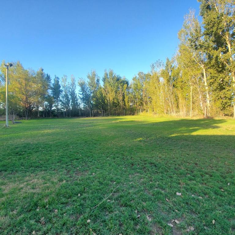 Casa quinta en Pocito con pileta quincho cancha de futbol - Casa de 3 dormitorios - 18