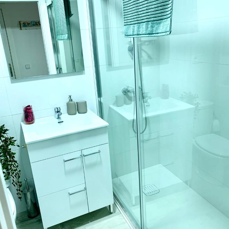 Moderno apartamento junto a la playa y el centro - Apartamento de 1 dormitorio - 21