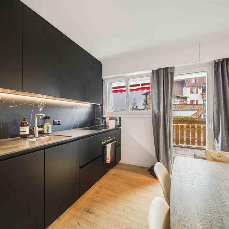 Crans center with fireplace and parking - Appartement 1 Chambre - 9