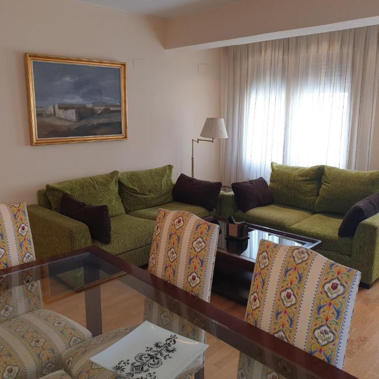 Quintanar Jaca - Three-Bedroom Apartment - 11