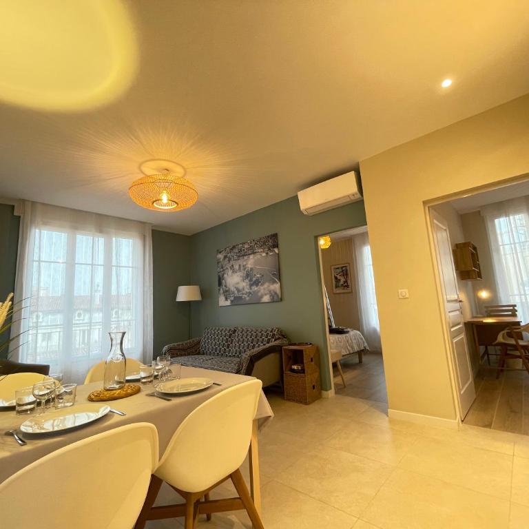 Superbe T3 climatisé - vue port de plaisance - centre historique - balcon - WIFI - 5e avec ascenseur - Appartamento con 2 Camere da Letto - 3