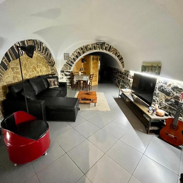 Antony’s Home - One-Bedroom Apartment - 9