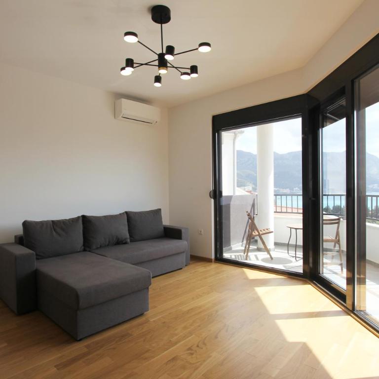 Sea view apartment in Becici - One-Bedroom Apartment - 5
