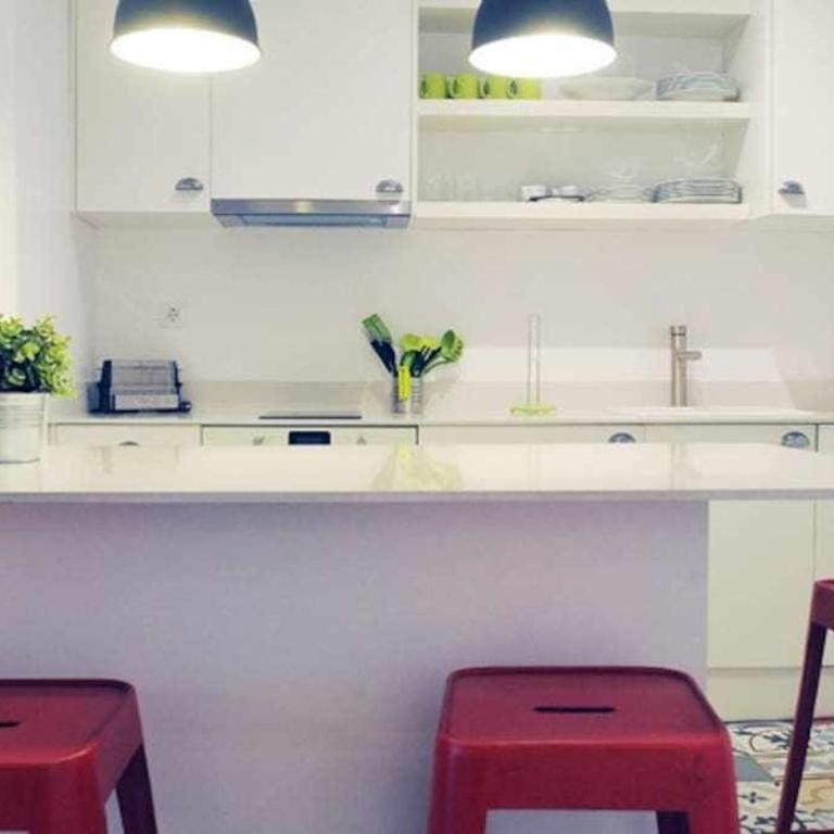 Calm Modern Apartment - Two-Bedroom Apartment - 4