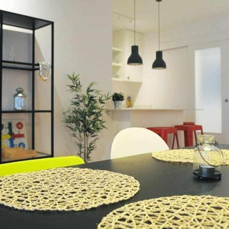 Calm Modern Apartment - Two-Bedroom Apartment - 13