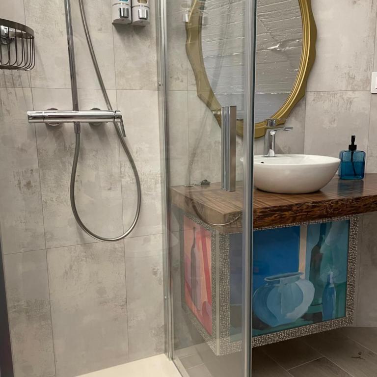 ATENEO CUENCA Suites con cocina en el casco histórico - Suite - Ático - 18
