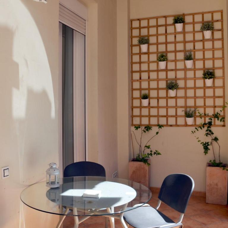 Claris Apartments - One-Bedroom Apartment - 6