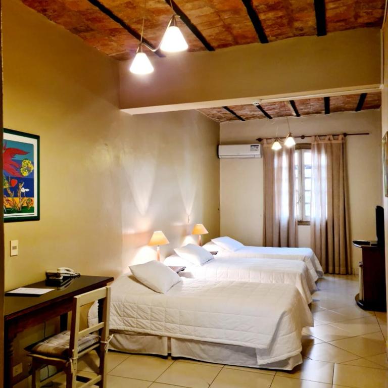 Asuncion Palace - Triple Room - 5