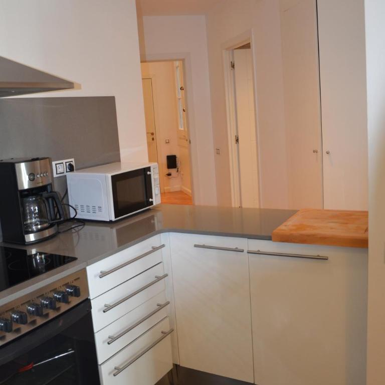 Claris Apartments - Two-Bedroom Apartment - 12
