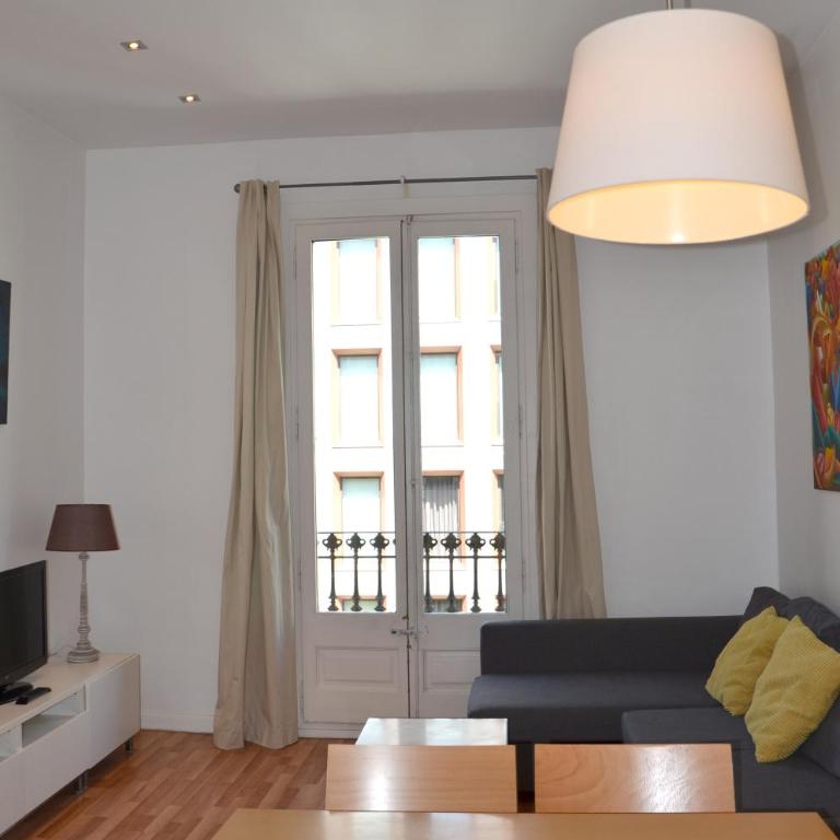 Claris Apartments - Two-Bedroom Apartment - 17