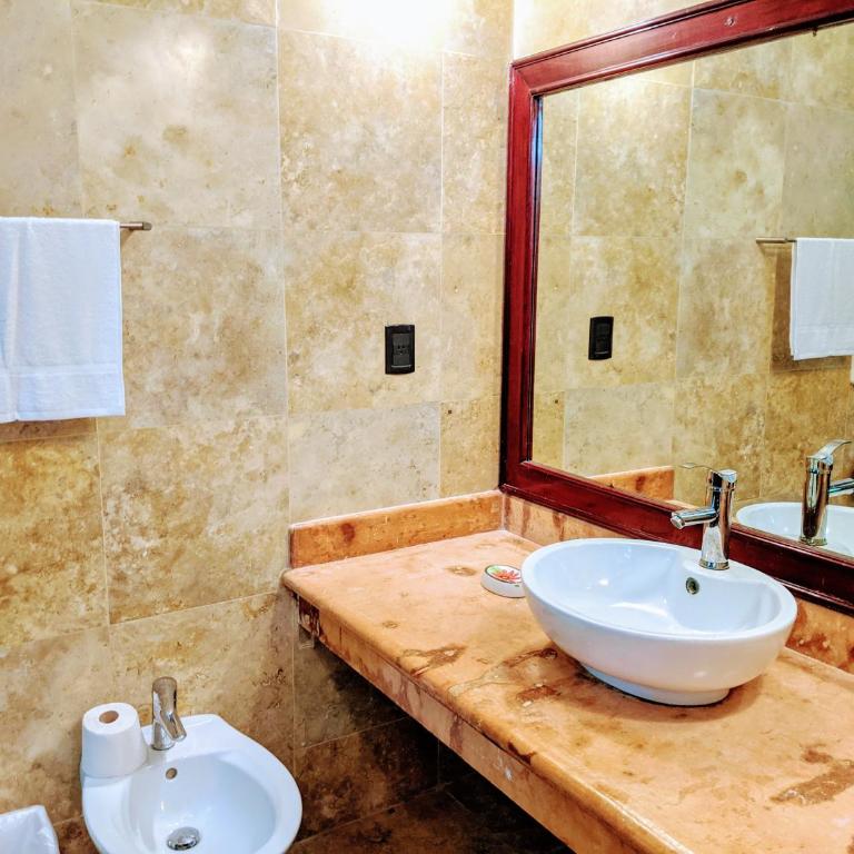 Castillo Playacar Fase 1 9br 3Kitchen Pool walk to Beach 5th Ave 25max - Vacation Home - 8