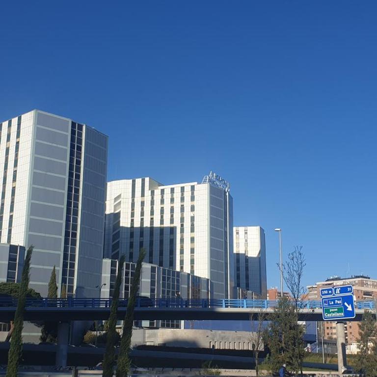 Spacious Apartment Madrid - Metro Barrio del Pilar - Three-Bedroom Apartment - 48