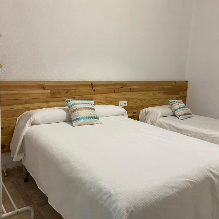 Hostal Barbate - Habitación Triple - 2
