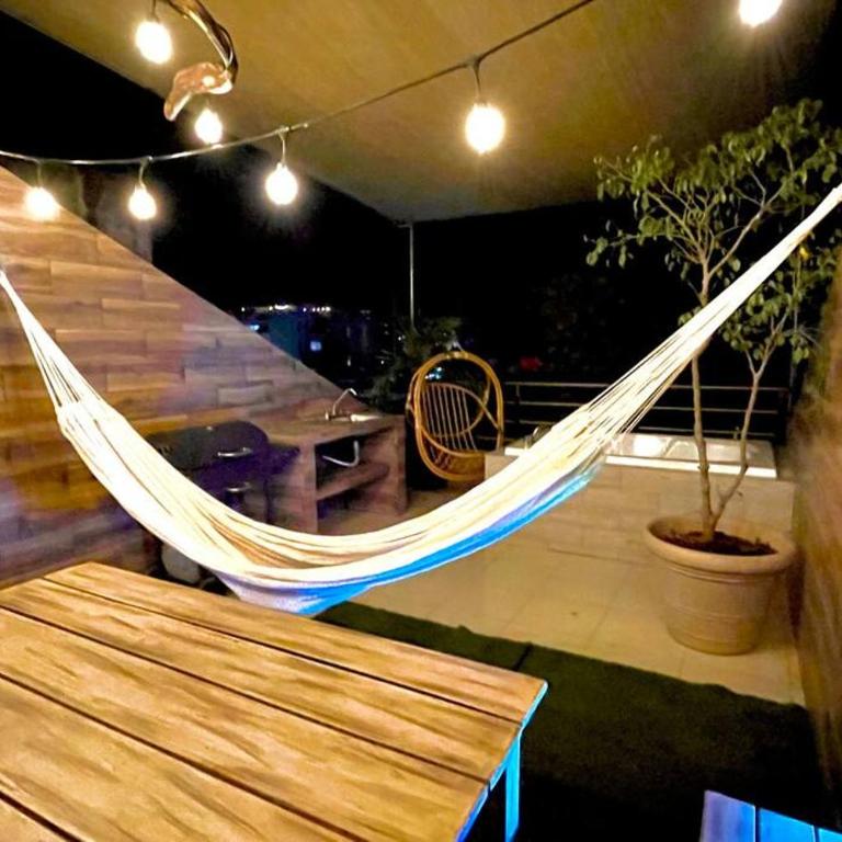 Penthouse Terraza & Jacuzzi Panorámicos, playas-cenotes y la Quinta Avenida todo caminando a 10 minutos! Muy amplio 2 niveles, excelente ubicación centro de Playa del Carmen, cerca de restaurantes, bares, área de coworking incluida para nómadas digitales! - Two-Bedroom Apartment - 70