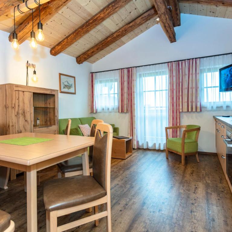 Brandstatthof Leogang - Apartment mit 2 Schlafzimmern und Balkon - 1