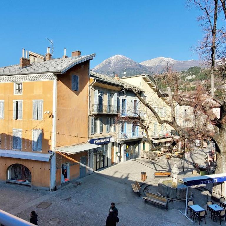 L'HIVERNET, grand Triplex neuf au cœur d'Embrun accès facile - Appartamento - 27