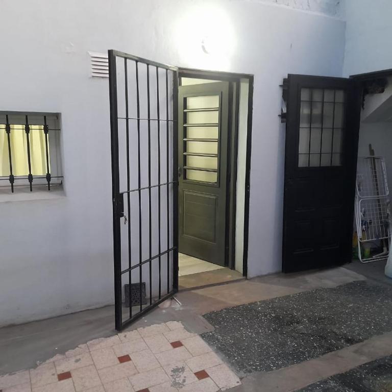 Hermosa casa con patio, parrilla y garage cerrado - Casa con 1 dormitorio - 38