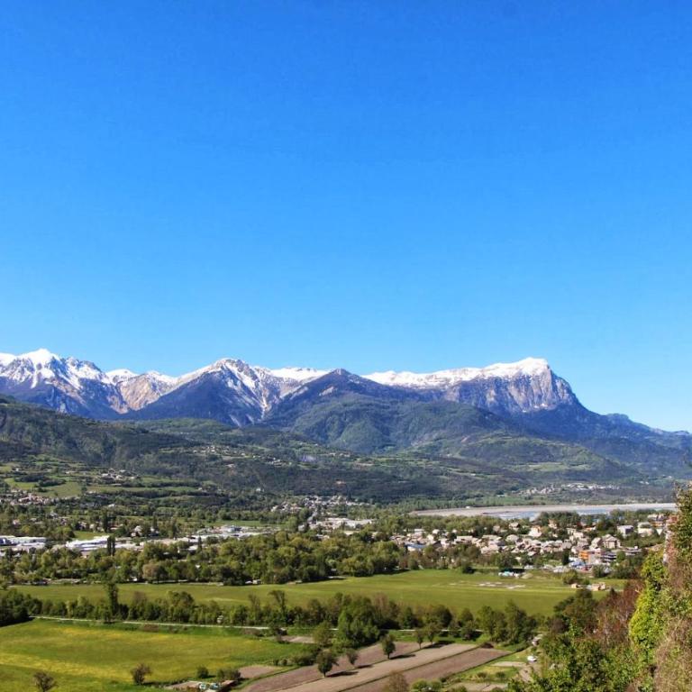 L'HIVERNET, grand Triplex neuf au cœur d'Embrun accès facile - Appartamento - 39