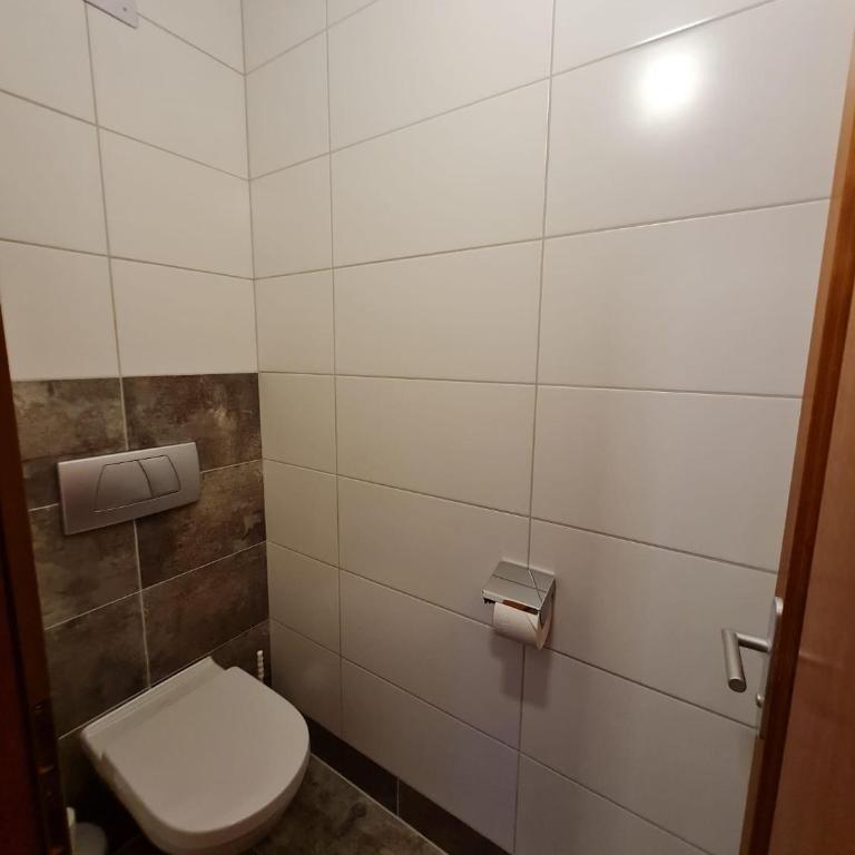Pension Tulpe - Doppelzimmer mit Dusche - 7
