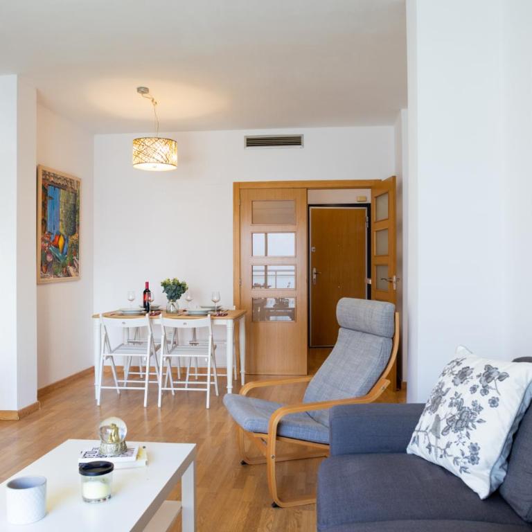 Medinaceli airco, wifi and free parking - Three-Bedroom Apartment - 6