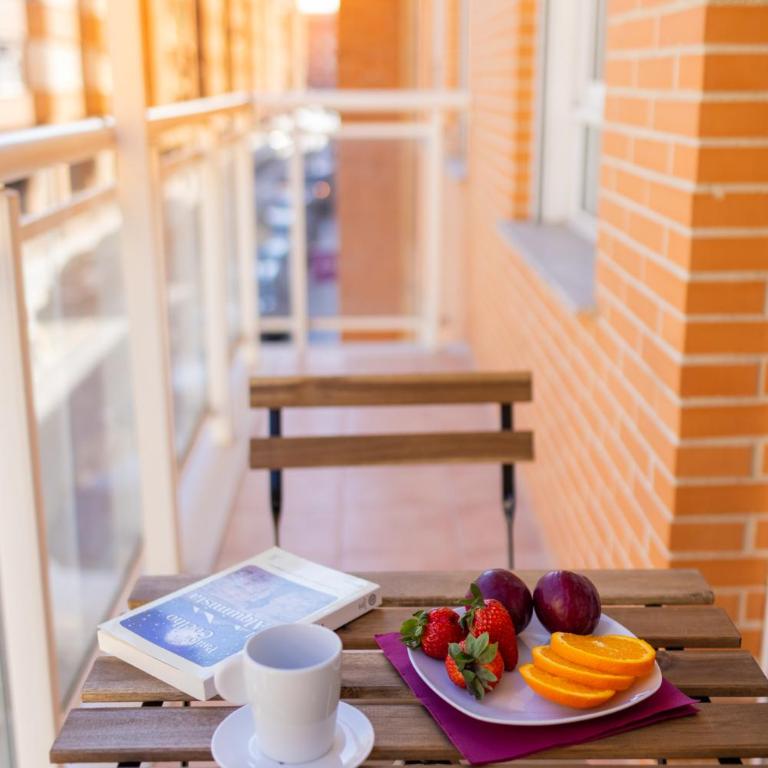 Medinaceli airco, wifi and free parking - Three-Bedroom Apartment - 12