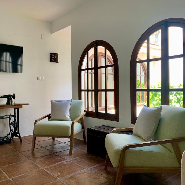 Apartamentos Los Patios de la Judería - Three-Bedroom Apartment - 6