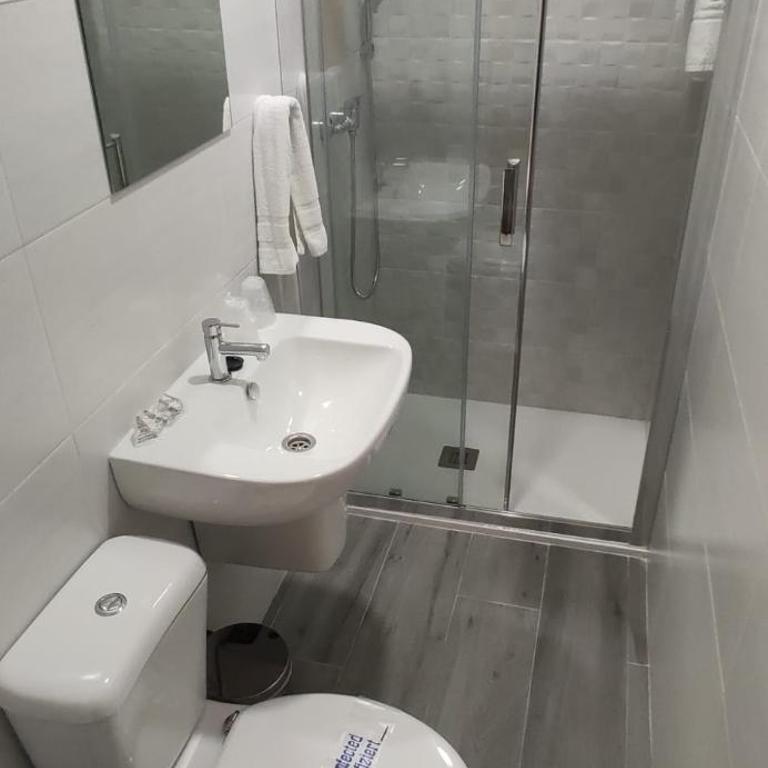 ROOMS Los MONTES - Double Room - 8