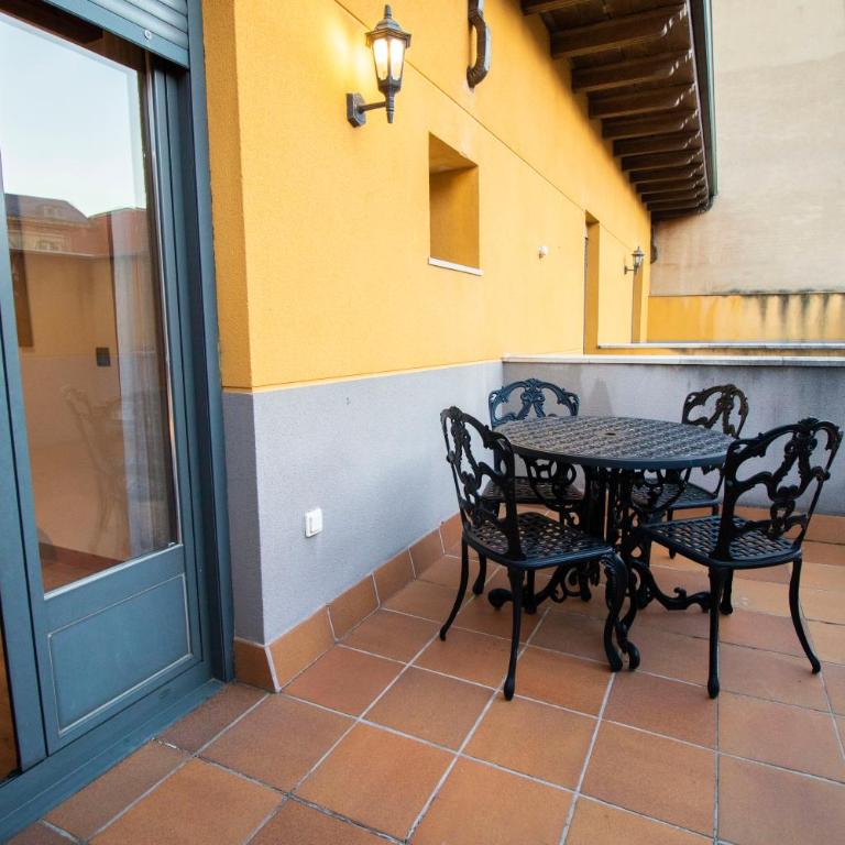 Alda Casco Antiguo - Habitación Doble Superior con terraza - 1 o 2 camas - 4