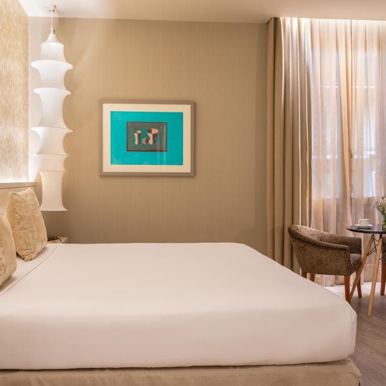 Duquesa de Cardona Hotel 4 Sup by Grup Duquessa - Superior Double Room with Extra Bed - 3