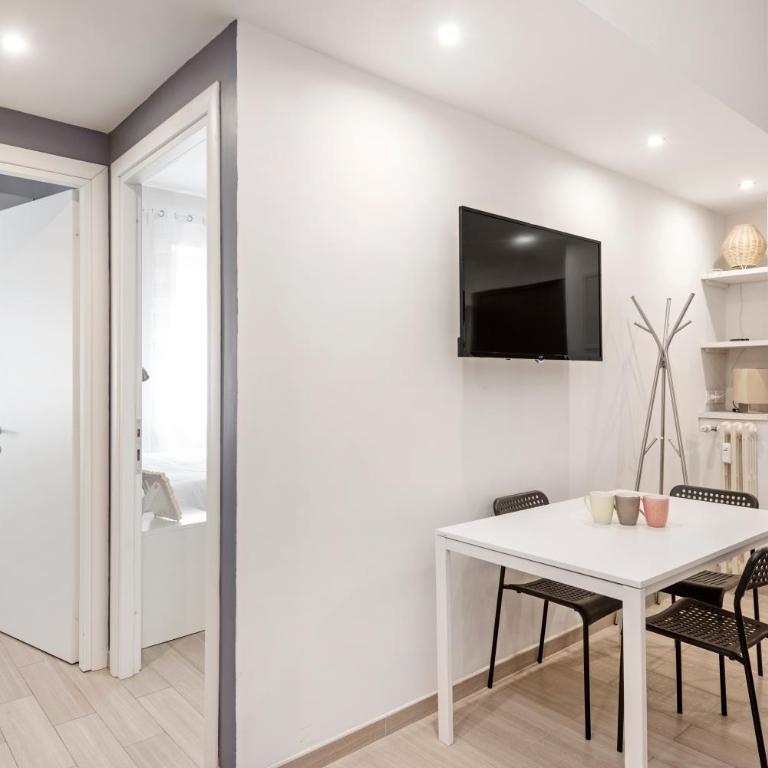 Roma Chic Flat Gemelli - Two-Bedroom Apartment - 11