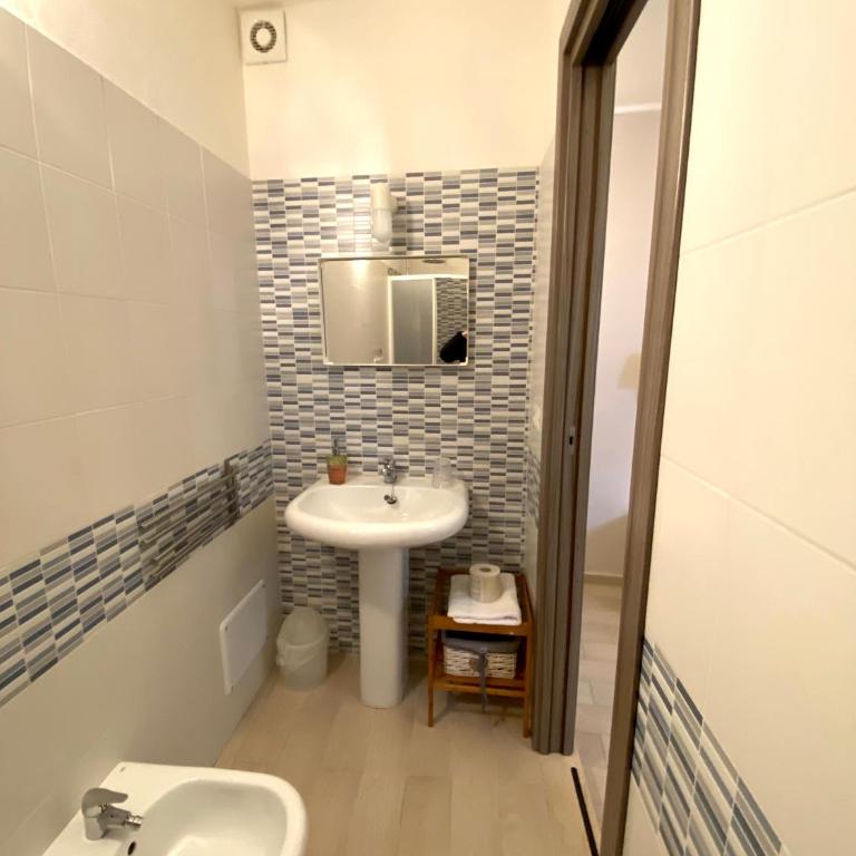 Bed & Breakfast La Rocca - Camera Matrimoniale - 17