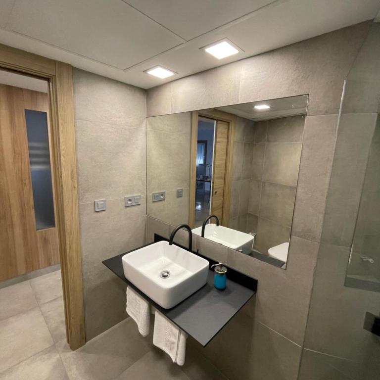 FAMILY CATEDRAL CENTRO - Three-Bedroom Apartment - 33